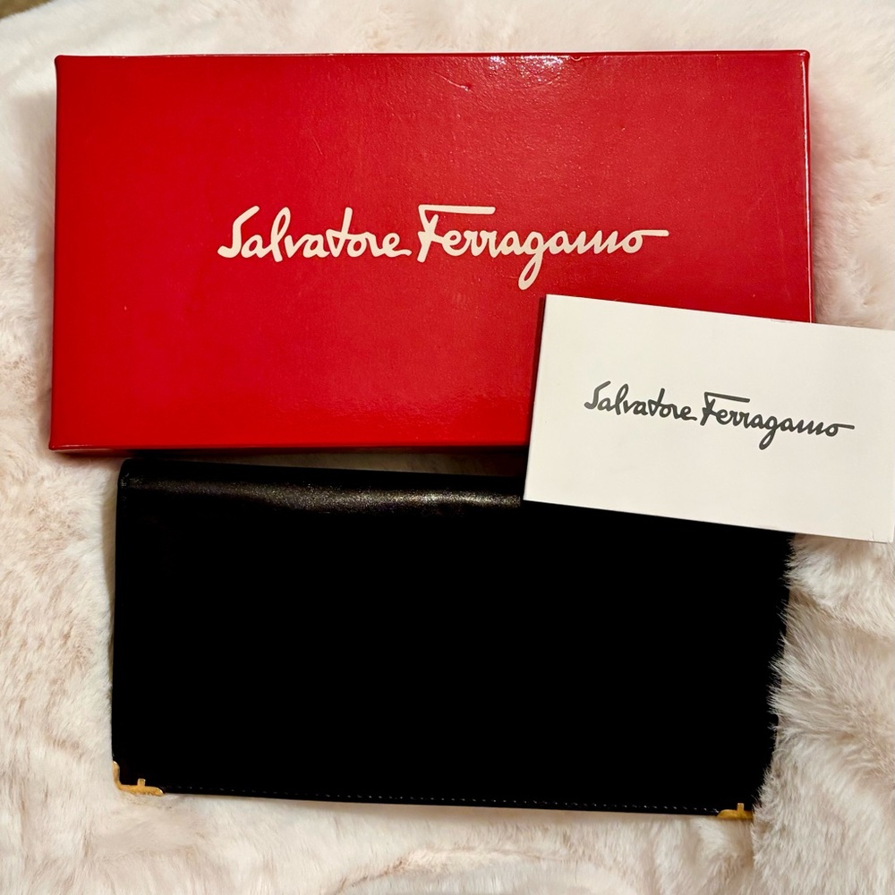 Salvatore Ferragamo Elegant Leather Wallet in Box